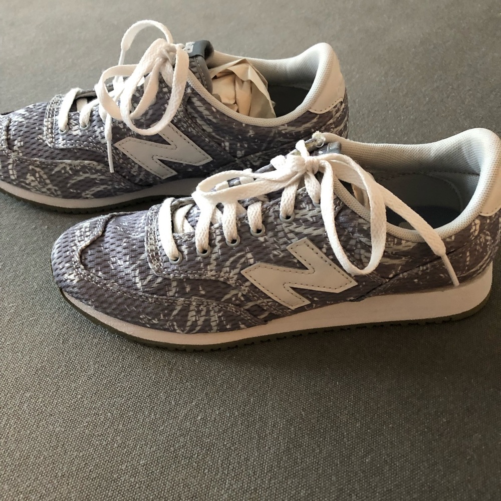 New Balance 620 Sneakers